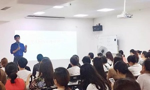 助力商户，，，，，，，，决胜十一丨星南方店一线销售精英专场培训会